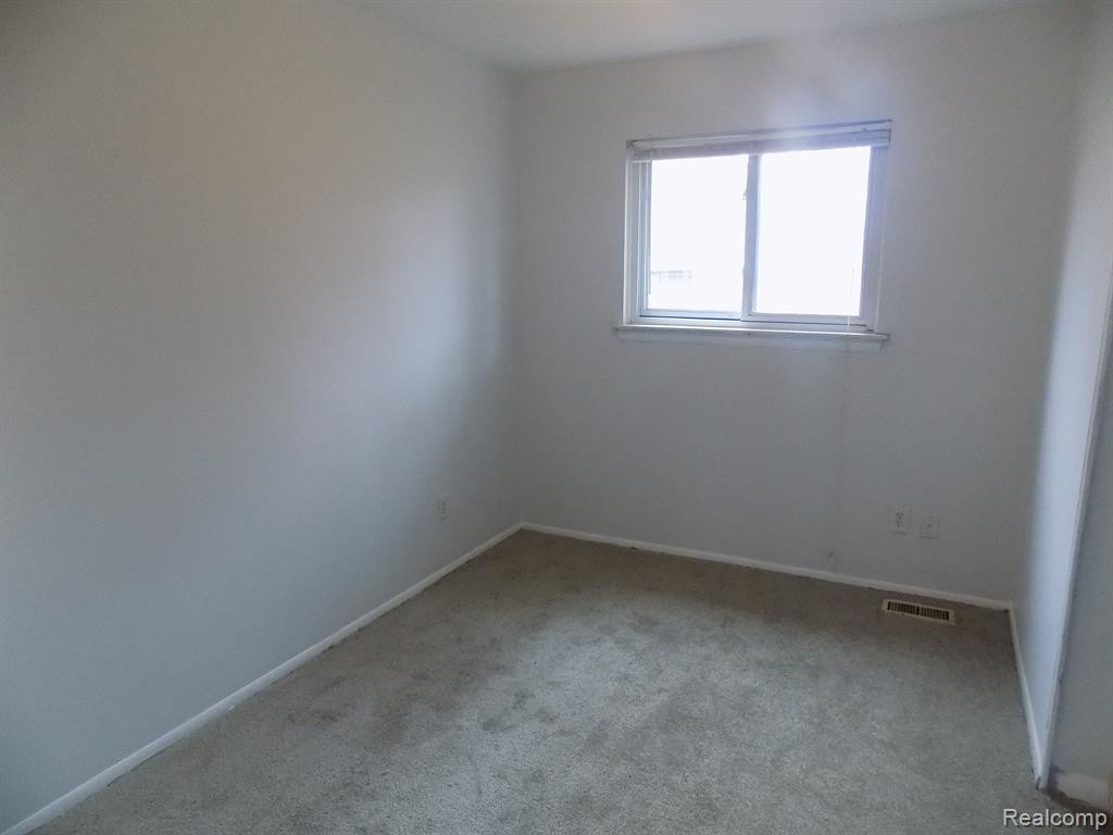 4224 FRAZHO Road, Warren, MI 48091 — Photo 5