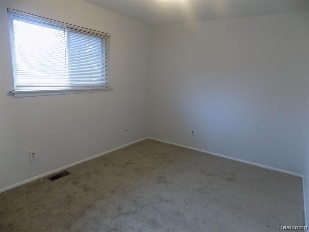 4224 FRAZHO Road, Warren, MI 48091 — Photo 7