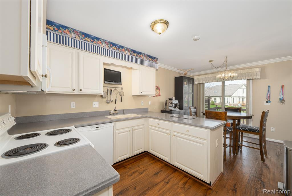 2085 LONE WOLF Lane, Canton, MI 48188 — Photo 7