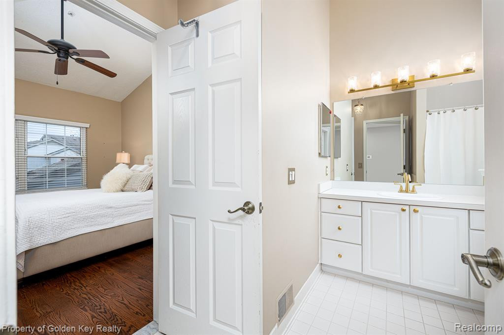 49920 Pointe Crossing, Plymouth, MI 48170 — Photo 7