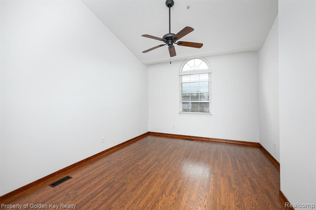 49920 Pointe Crossing, Plymouth, MI 48170 — Photo 12
