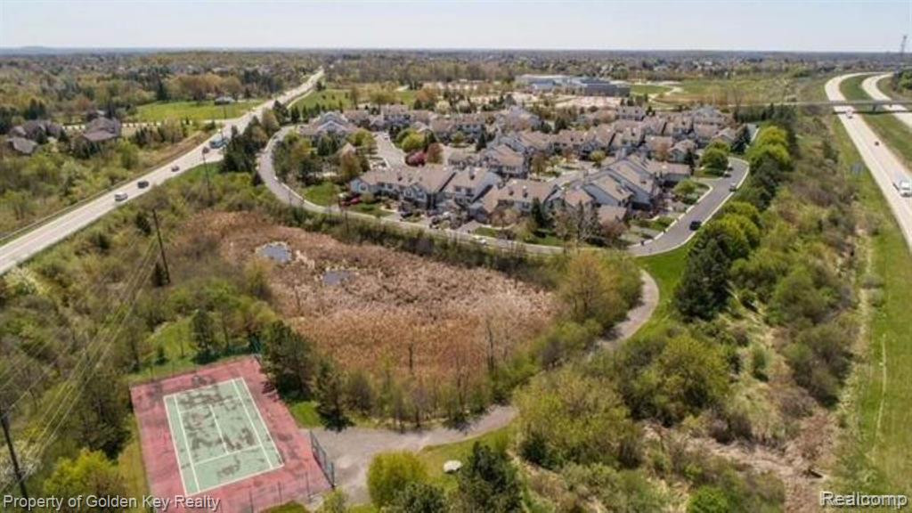 49920 Pointe Crossing, Plymouth, MI 48170 — Photo 23