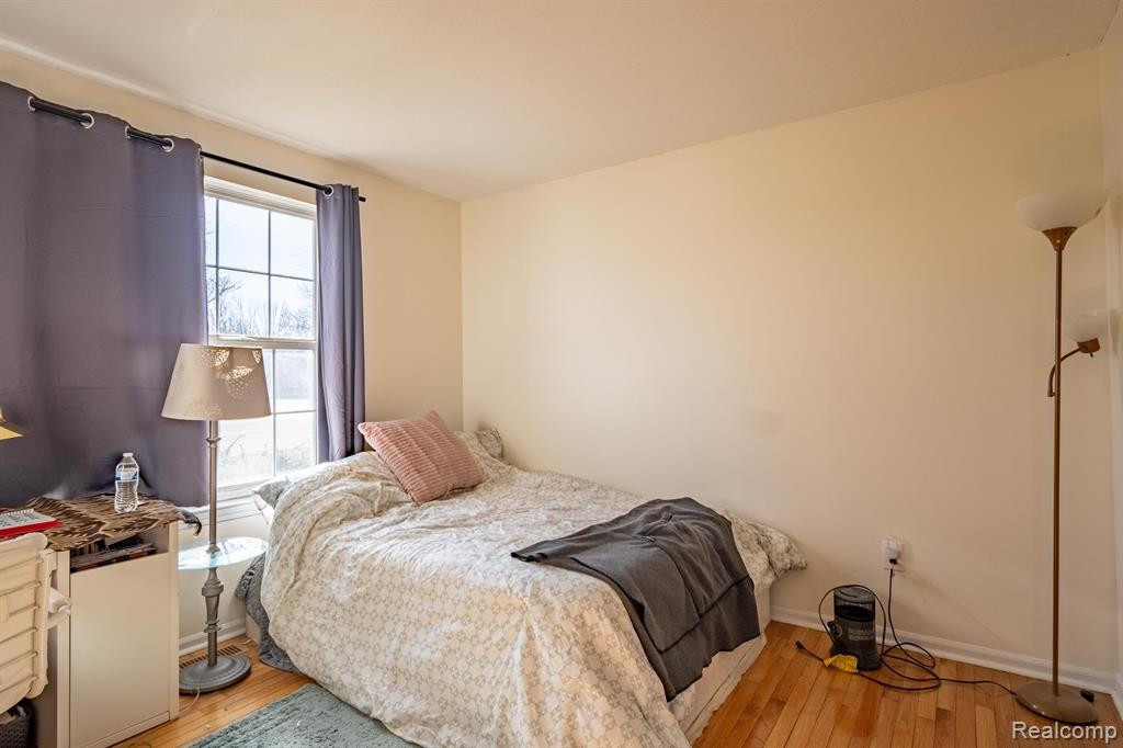 7601 PAINT CREEK Drive, Ypsilanti, MI 48197 — Photo 14