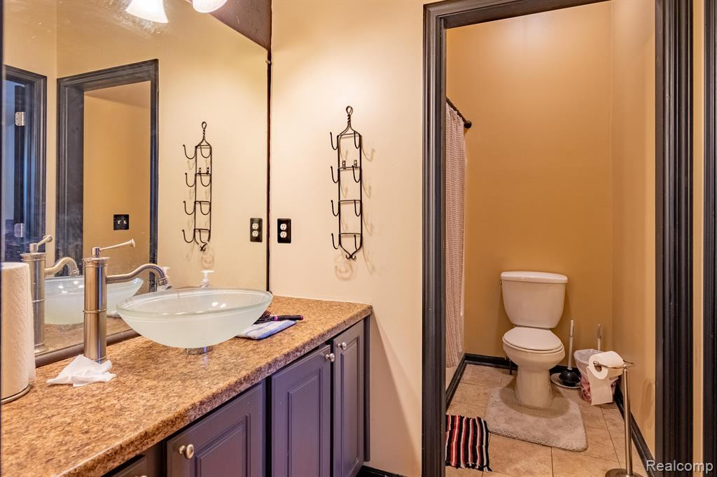 7601 PAINT CREEK Drive, Ypsilanti, MI 48197 — Photo 22