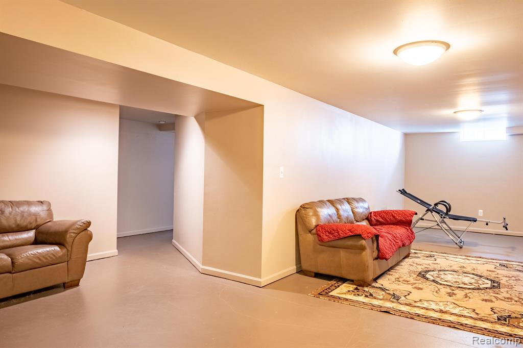 7601 PAINT CREEK Drive, Ypsilanti, MI 48197 — Photo 26