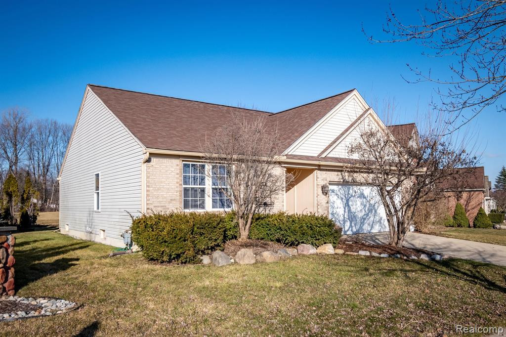 7601 PAINT CREEK Drive, Ypsilanti, MI 48197 — Photo 32