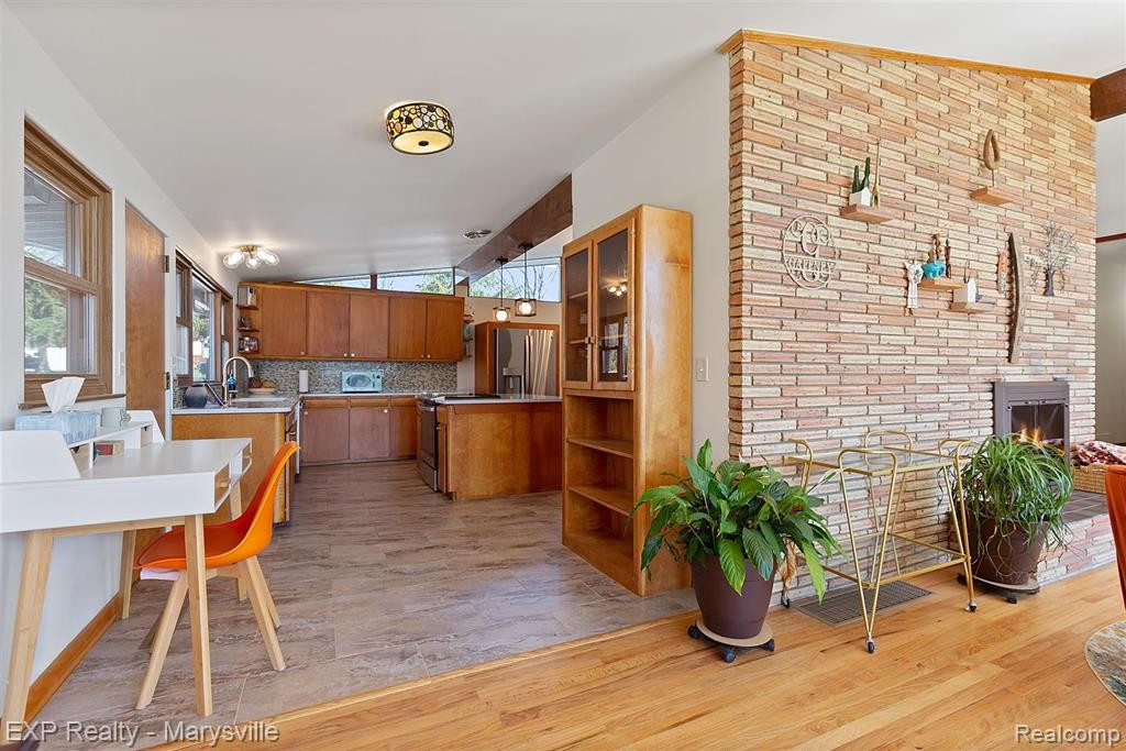 4349 N RIVER Road, Fort Gratiot, MI 48059 — Photo 9