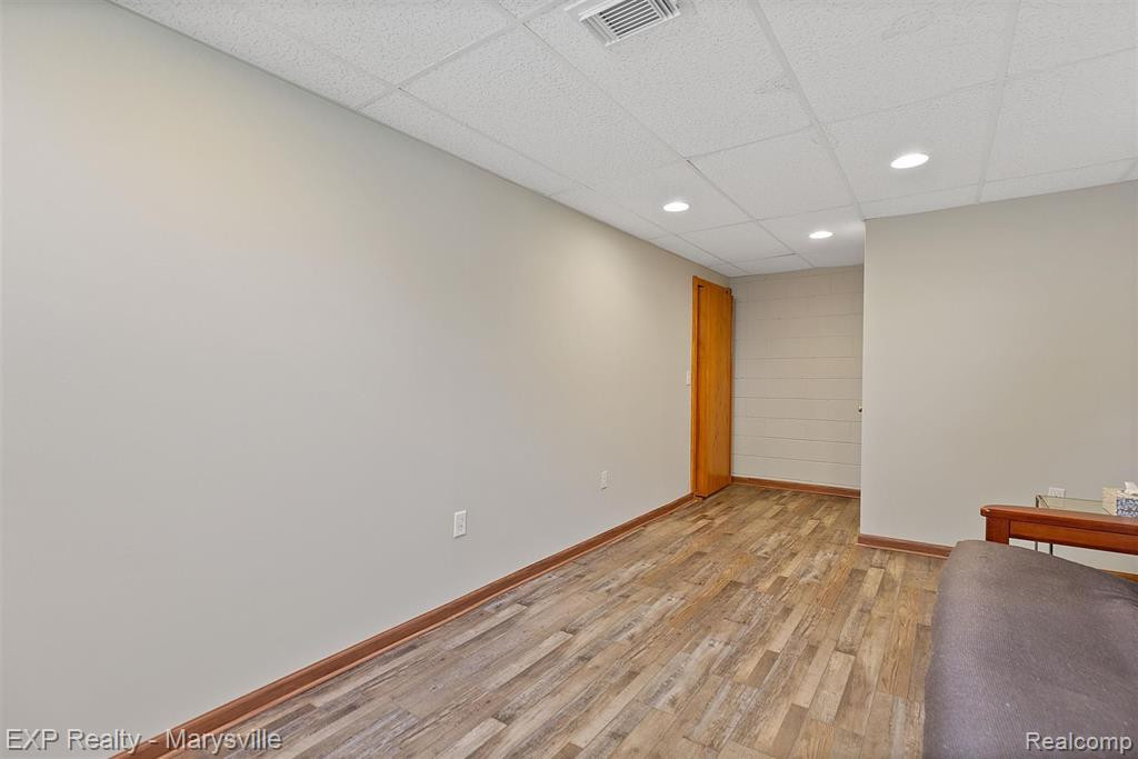 4349 N RIVER Road, Fort Gratiot, MI 48059 — Photo 26