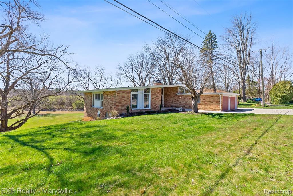 4349 N RIVER Road, Fort Gratiot, MI 48059 — Photo 63