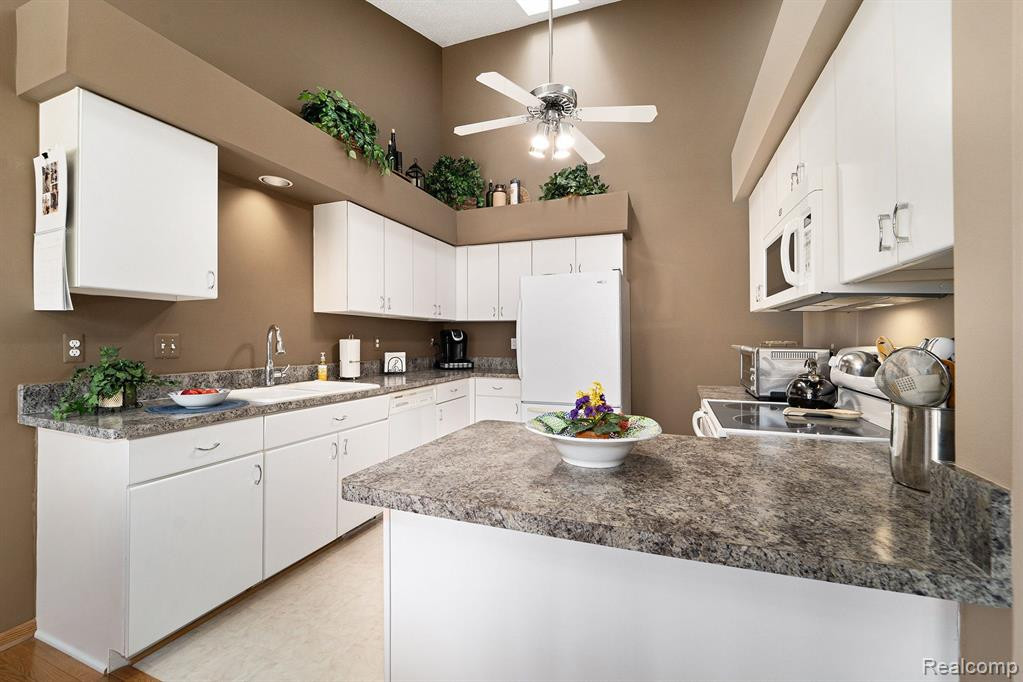 193 ESSEX Lane, Canton, MI 48187 — Photo 11