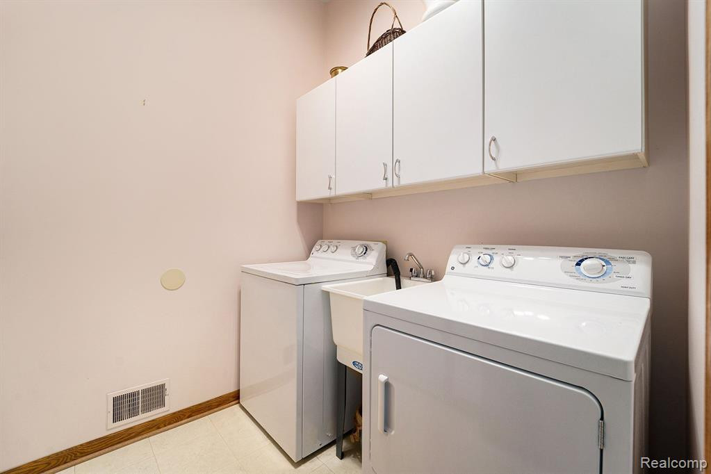 193 ESSEX Lane, Canton, MI 48187 — Photo 13