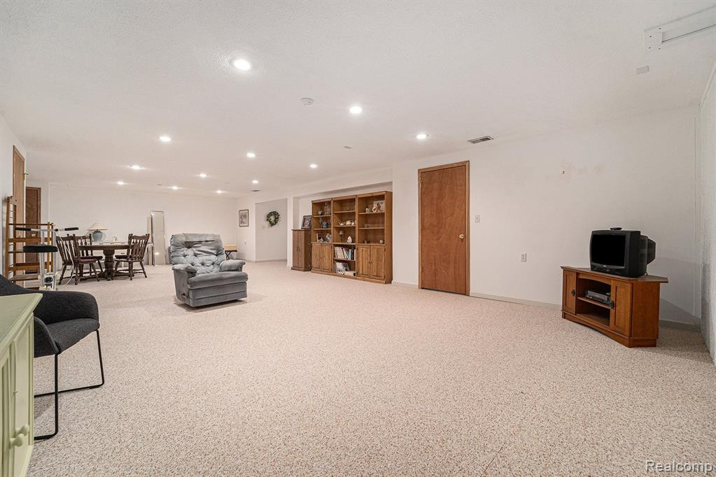 193 ESSEX Lane, Canton, MI 48187 — Photo 22