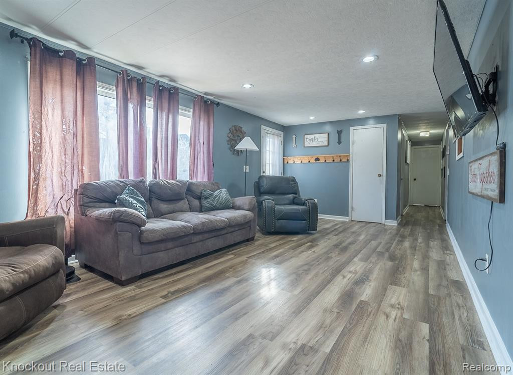 4835 Cole Road, Saginaw, MI 48601 — Photo 4