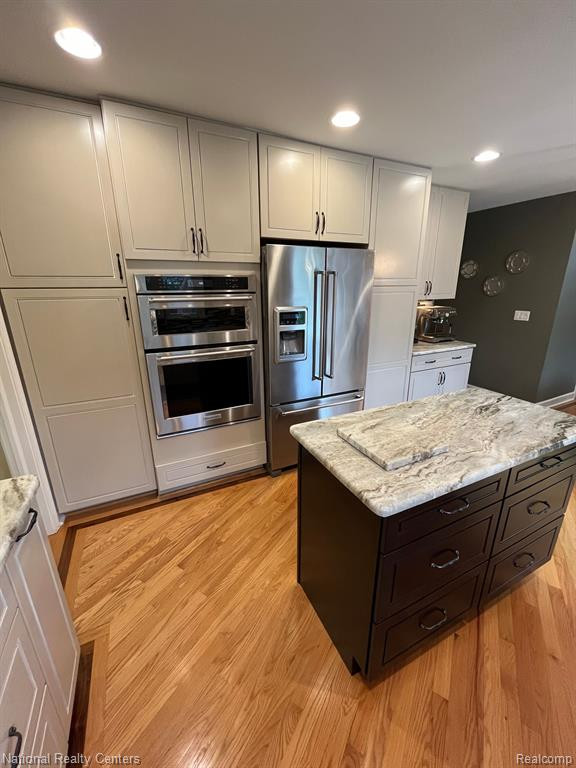 17476 FARMCREST Lane, Northville, MI 48168 — Photo 15