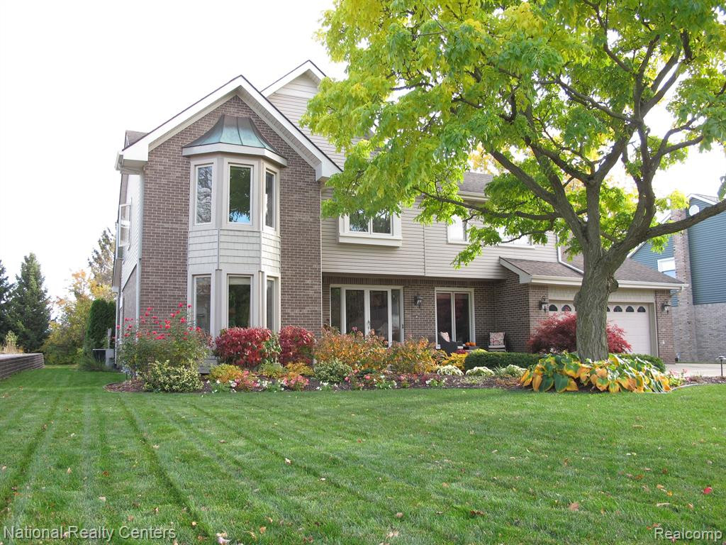 17476 FARMCREST Lane, Northville, MI 48168 — Photo 66