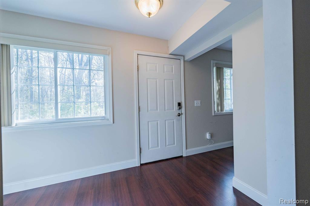 16473 TERRACE VILLAGE Drive, 88, Taylor, MI 48180 — Photo 2
