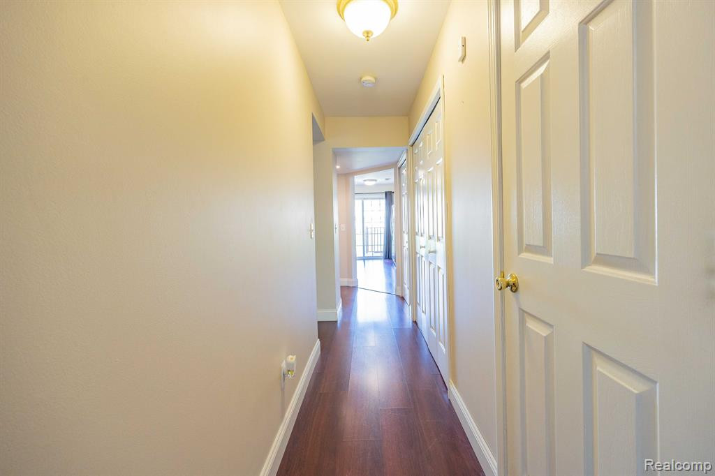 16473 TERRACE VILLAGE Drive, 88, Taylor, MI 48180 — Photo 9