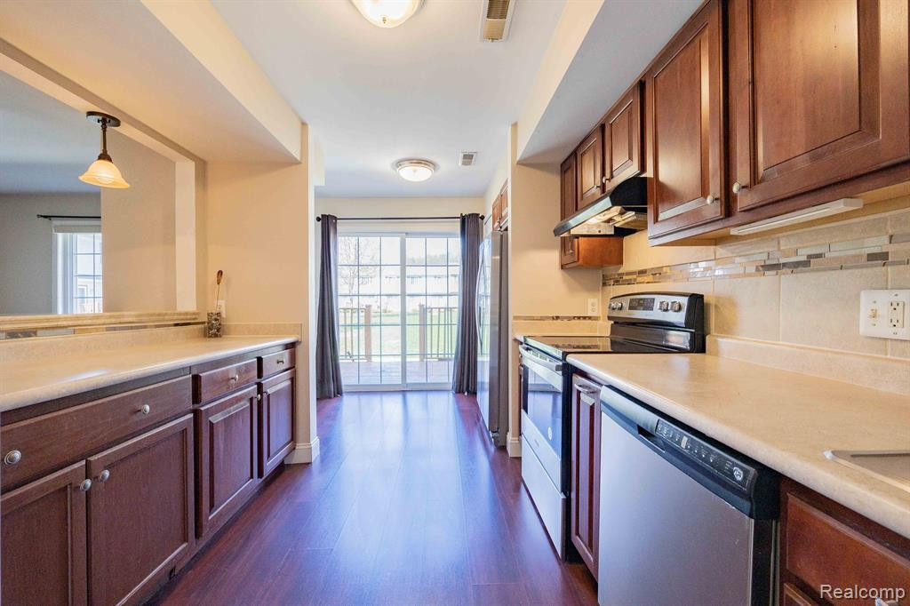 16473 TERRACE VILLAGE Drive, 88, Taylor, MI 48180 — Photo 10