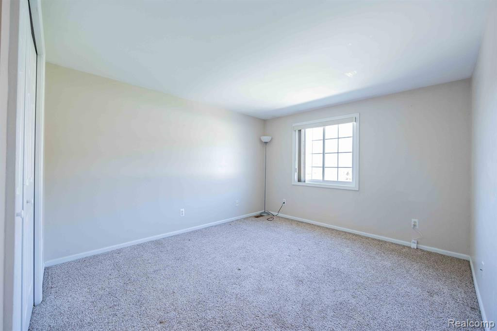 16473 TERRACE VILLAGE Drive, 88, Taylor, MI 48180 — Photo 18