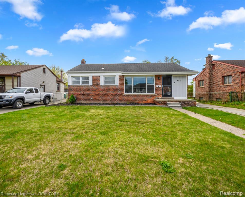 811 RADCLIFF Street, Garden City, MI — front exterior