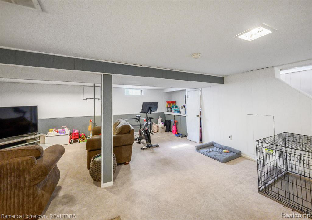 811 RADCLIFF Street, Garden City, MI — Photo 19