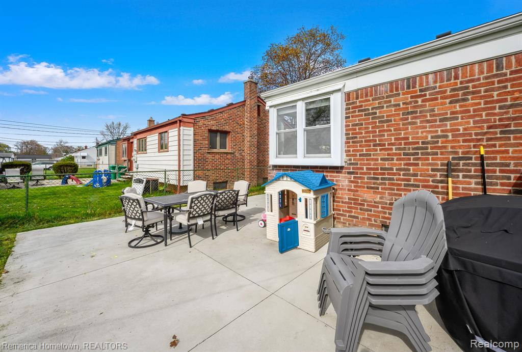 811 RADCLIFF Street, Garden City, MI — Photo 24
