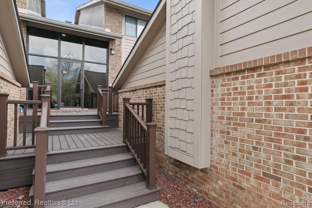 11819 SYCAMORE Drive, Plymouth, MI 48170 — Photo 5