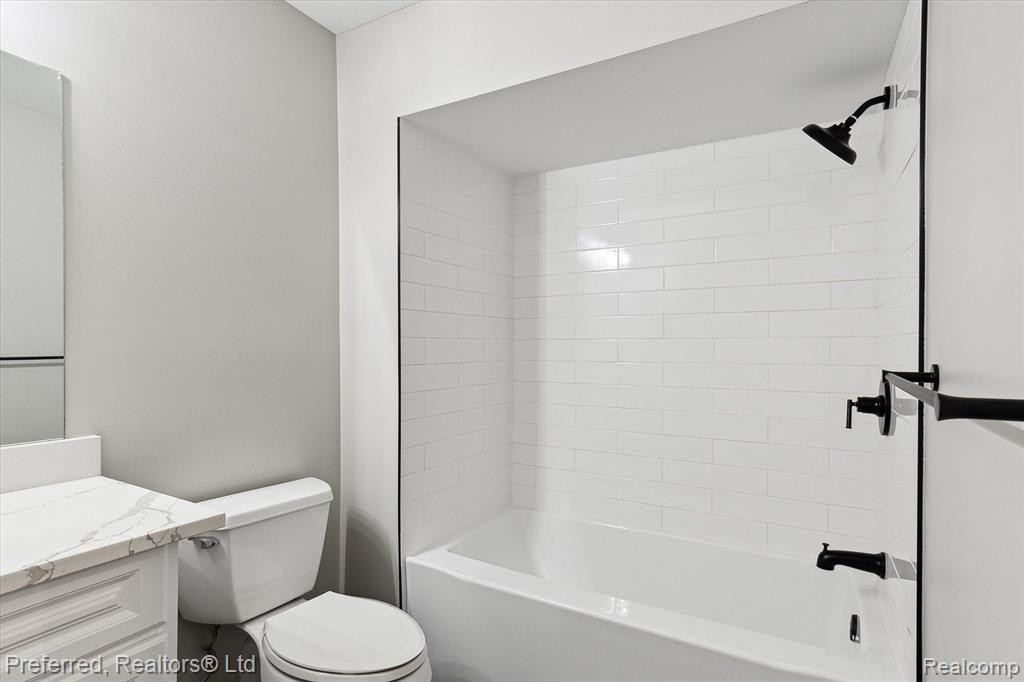 11819 SYCAMORE Drive, Plymouth, MI 48170 — Photo 18