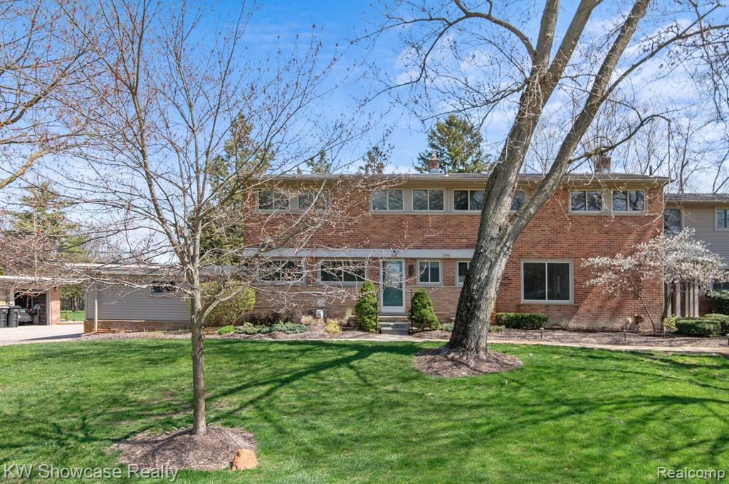 1066 Stratford Lane, 37, Bloomfield Hills, MI 48304 — Photo 2