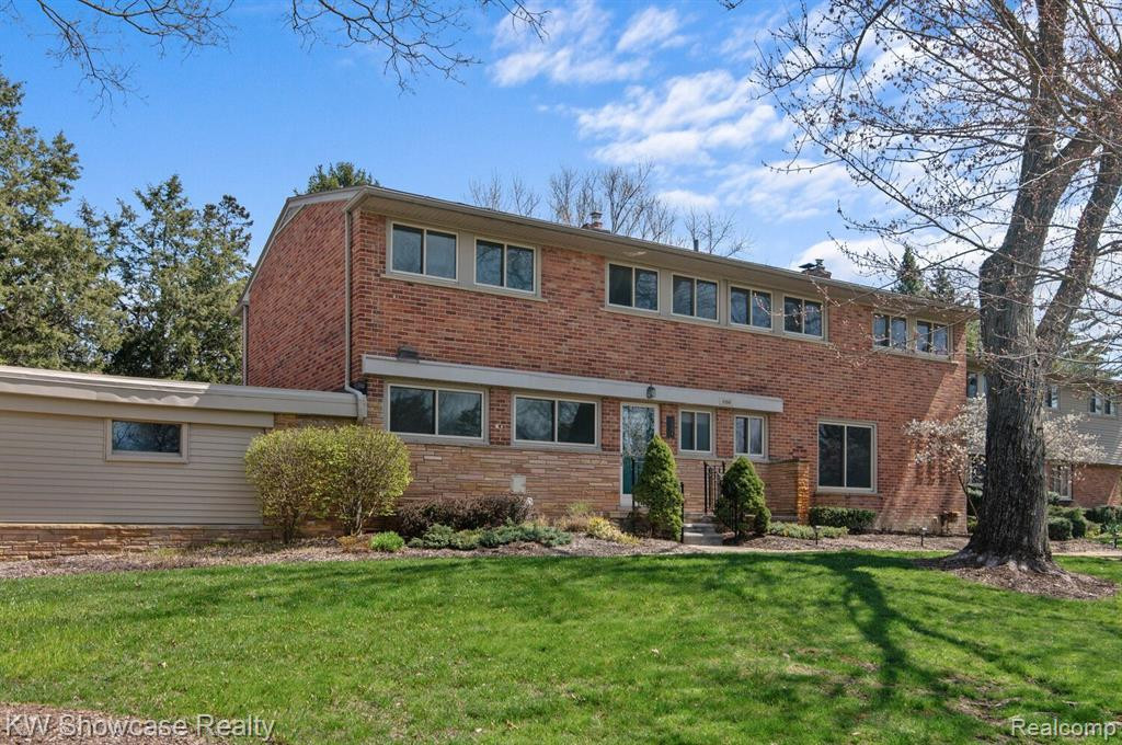 1066 Stratford Lane, 37, Bloomfield Hills, MI 48304 — Photo 4