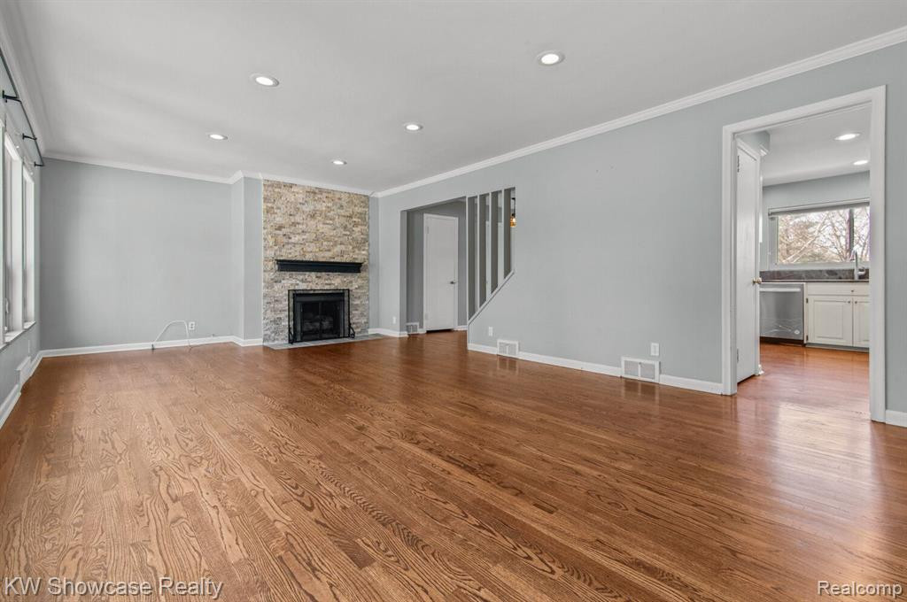 1066 Stratford Lane, 37, Bloomfield Hills, MI 48304 — Photo 9
