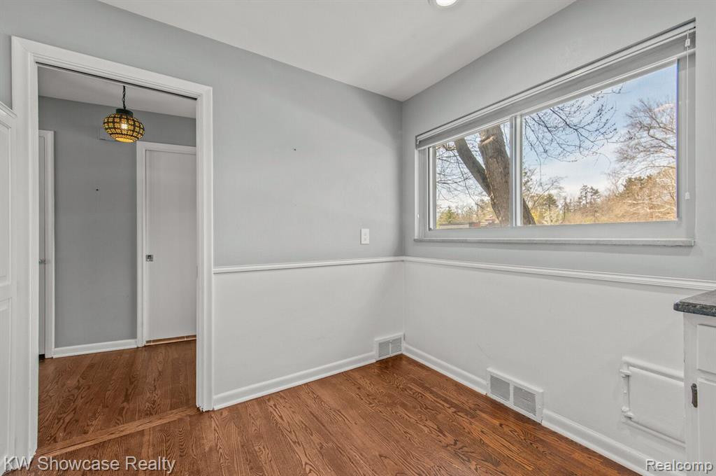 1066 Stratford Lane, 37, Bloomfield Hills, MI 48304 — Photo 16