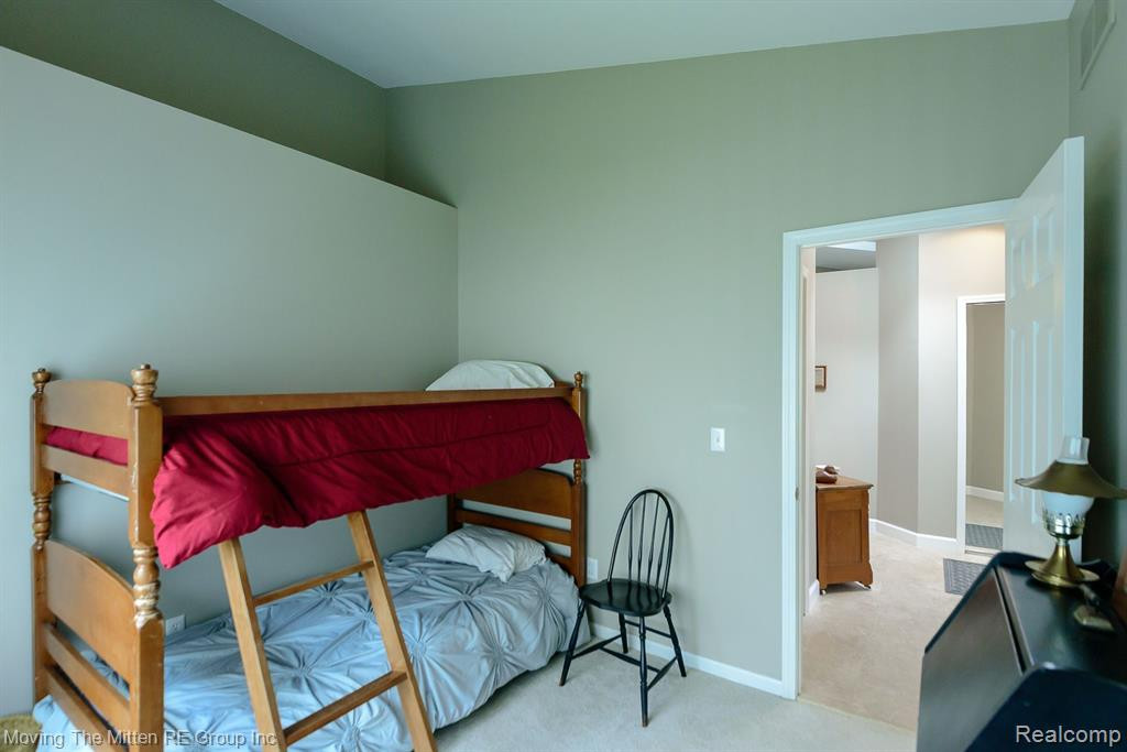 570 THORNHILL Court, Belleville, MI 48111 — Photo 18