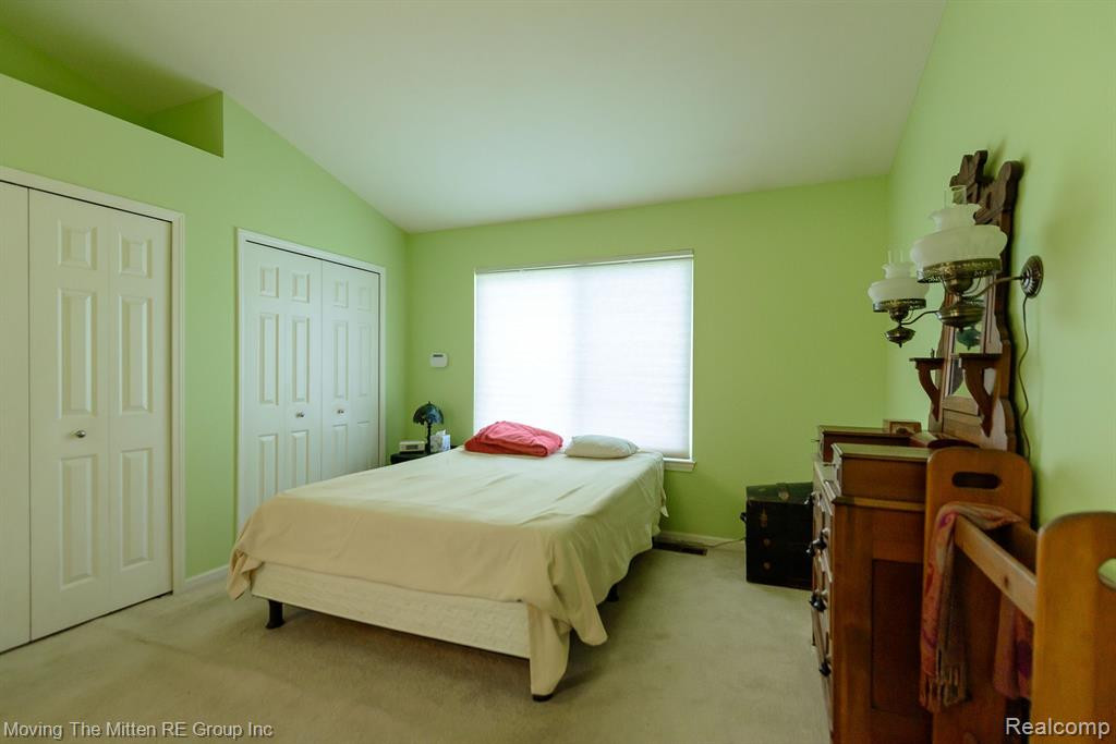 570 THORNHILL Court, Belleville, MI 48111 — Photo 22