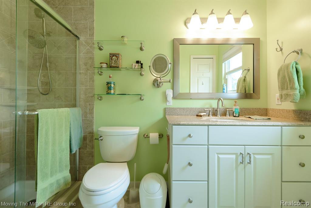 570 THORNHILL Court, Belleville, MI 48111 — Photo 24