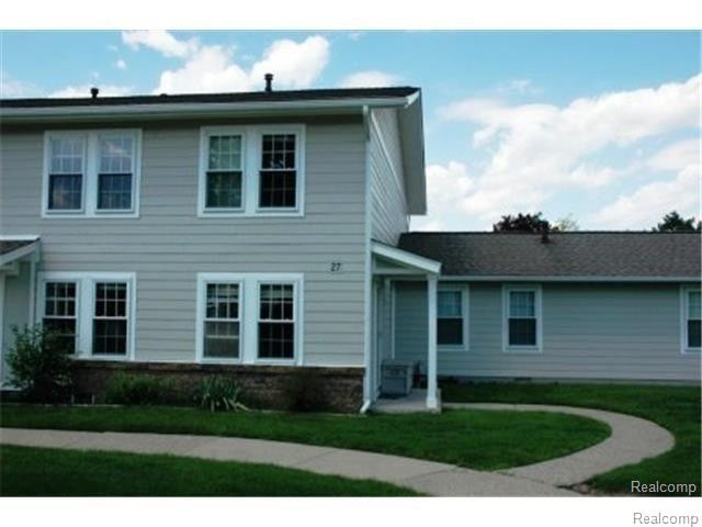39856 VILLAGE WOOD Circle, Novi, MI — Photo 2