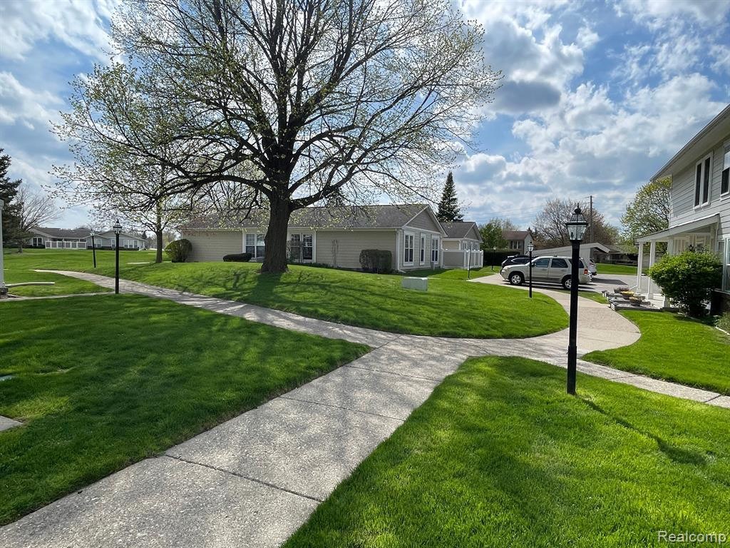 39856 VILLAGE WOOD Circle, Novi, MI — Photo 6