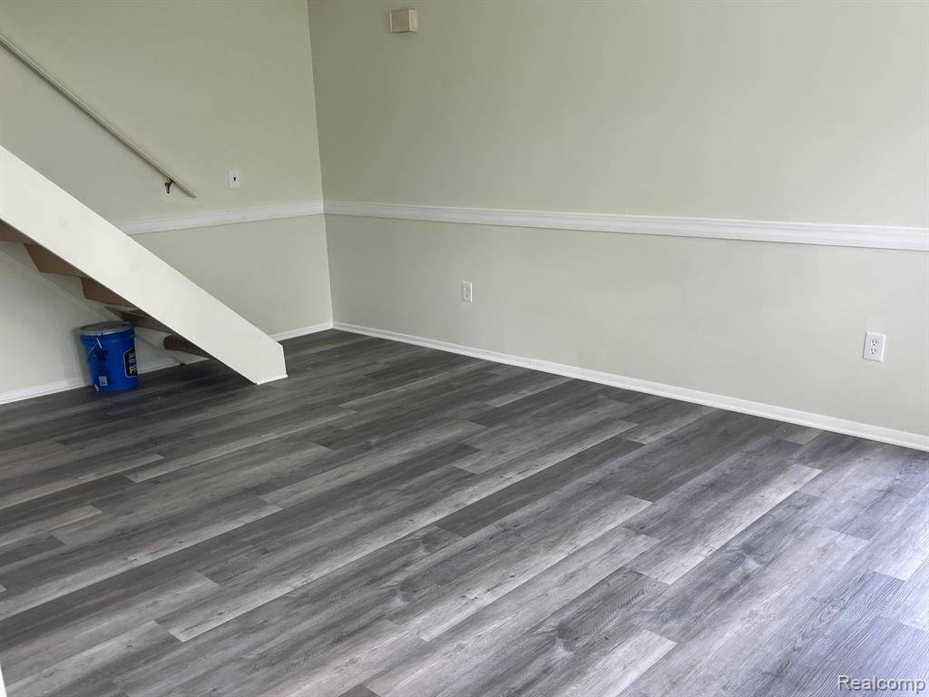 39856 VILLAGE WOOD Circle, Novi, MI — Photo 14