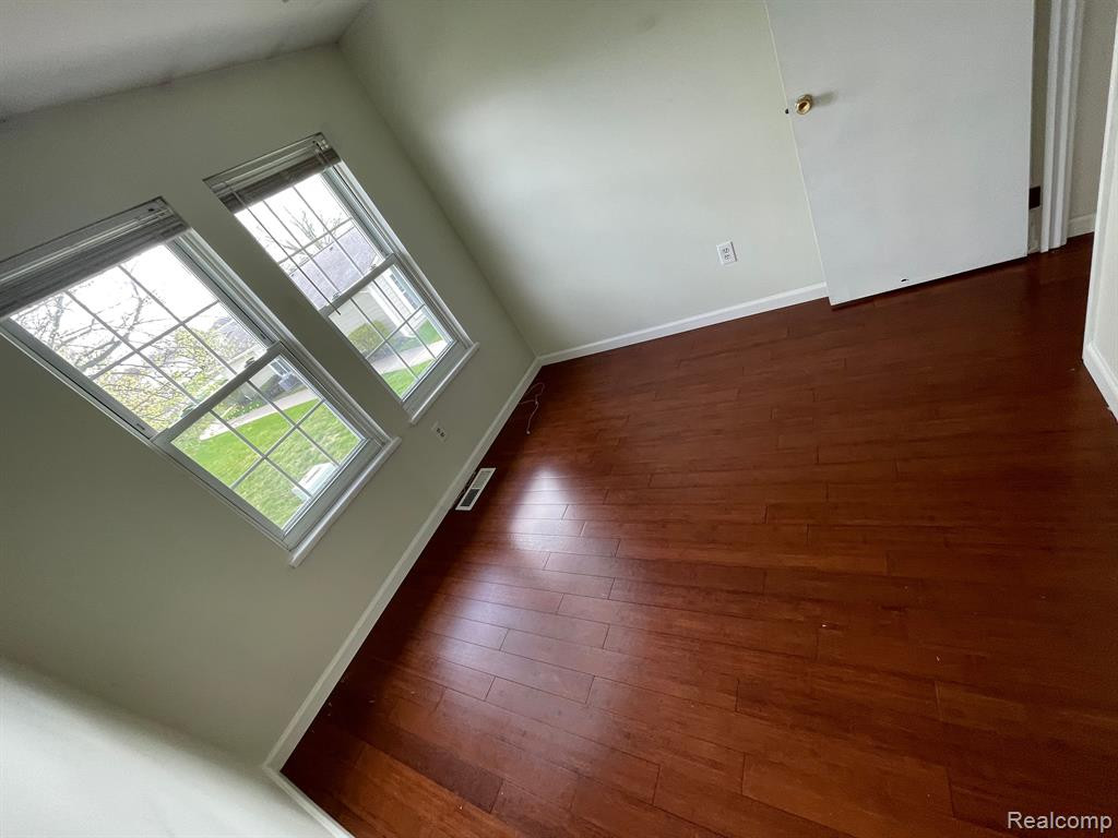 39856 VILLAGE WOOD Circle, Novi, MI — Photo 21