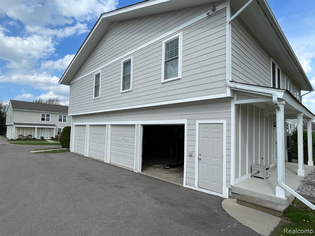 39856 VILLAGE WOOD Circle, Novi, MI — Photo 34