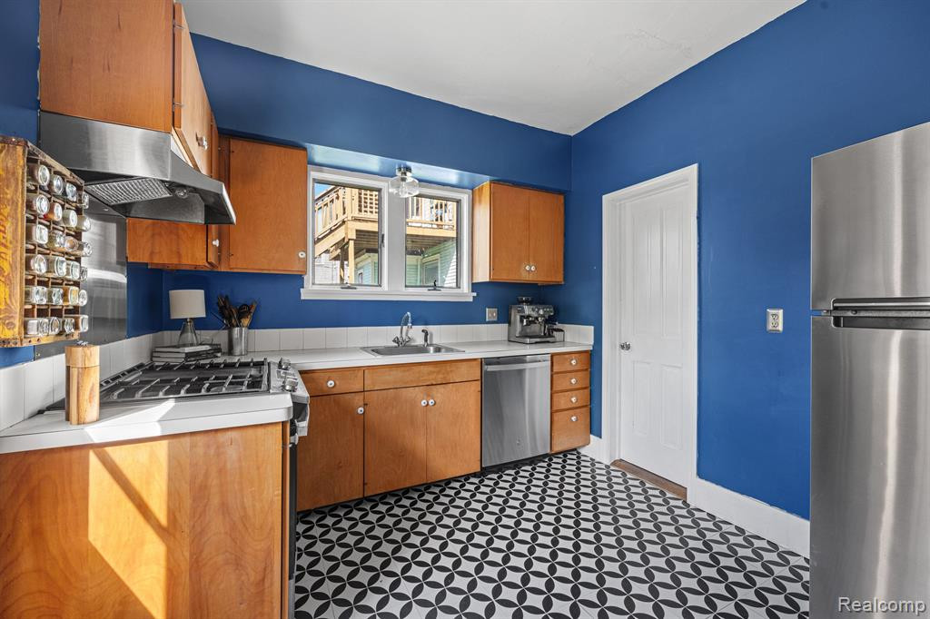 817 W HURON Street, Ann Arbor, MI 48103 — Photo 13