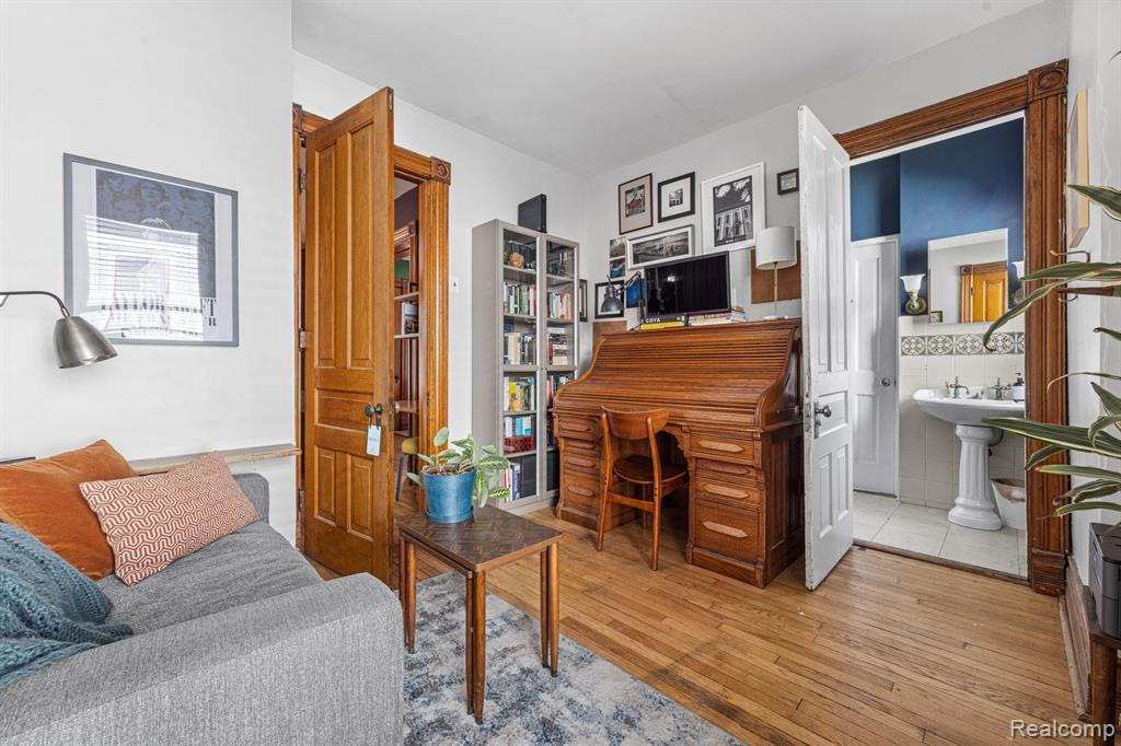 817 W HURON Street, Ann Arbor, MI 48103 — Photo 15