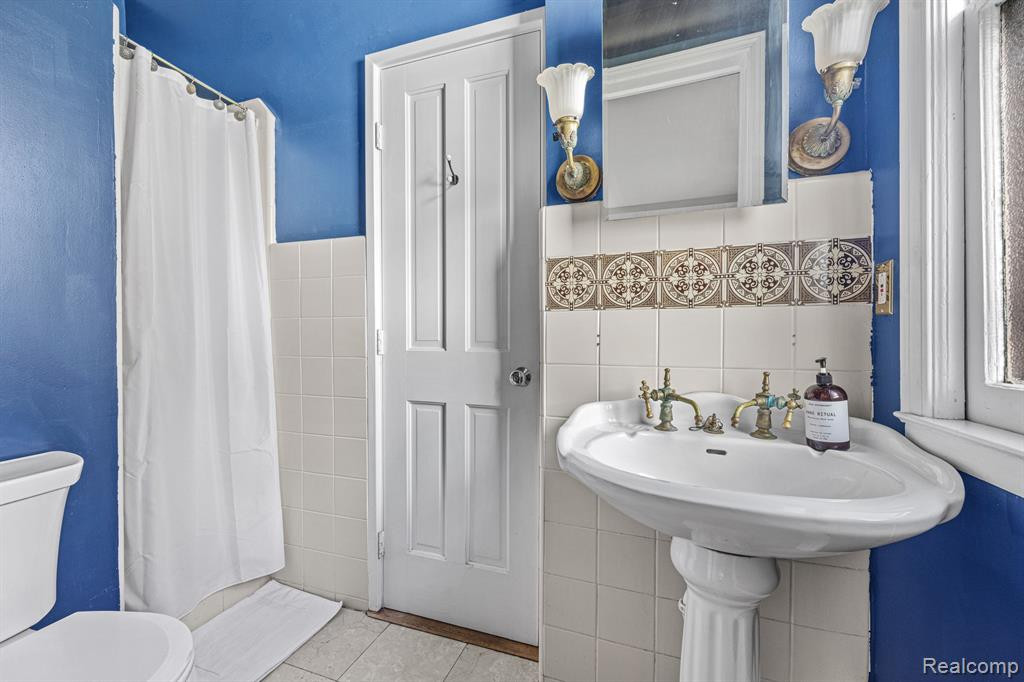 817 W HURON Street, Ann Arbor, MI 48103 — Photo 16