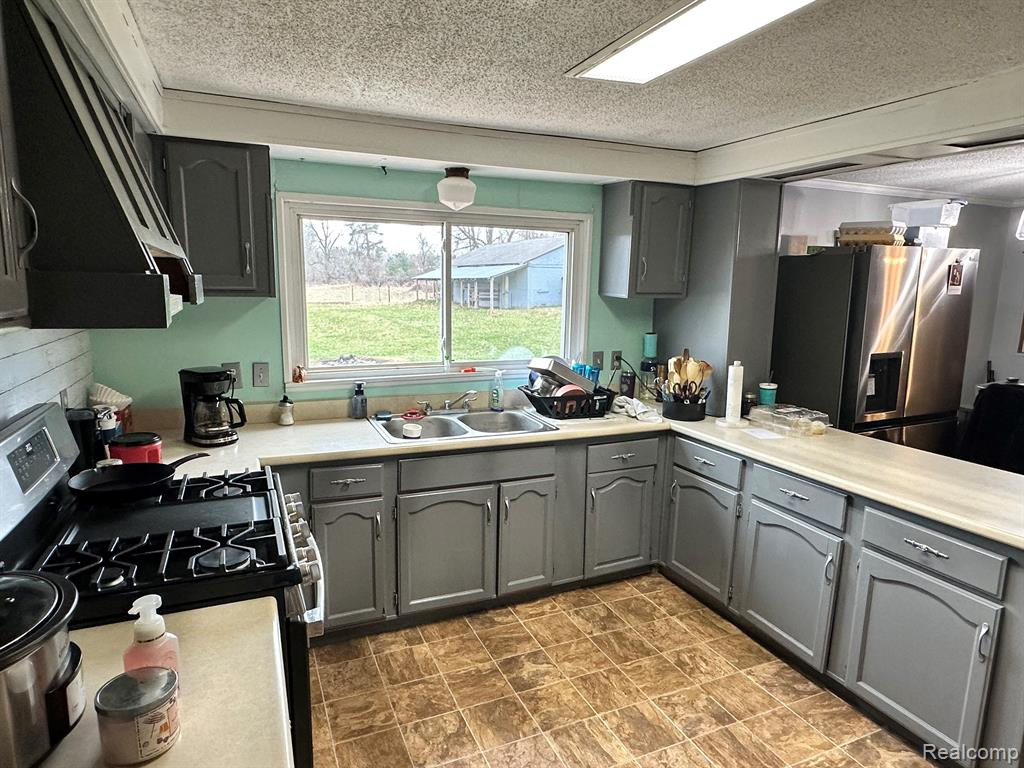 3080 SNOBLIN Road, North Branch, MI 48461 — Photo 2