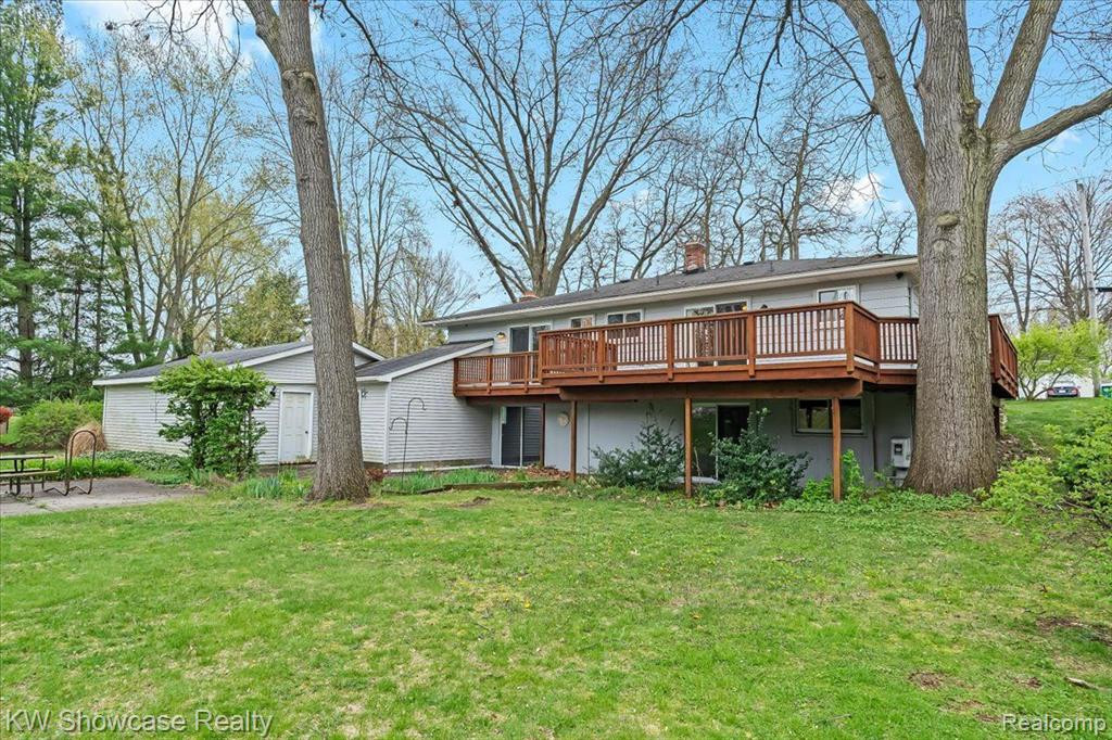6022 AMADORE Street, Commerce Twp, MI 48382 — Photo 6