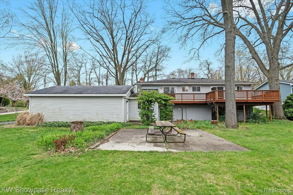 6022 AMADORE Street, Commerce Twp, MI 48382 — Photo 7