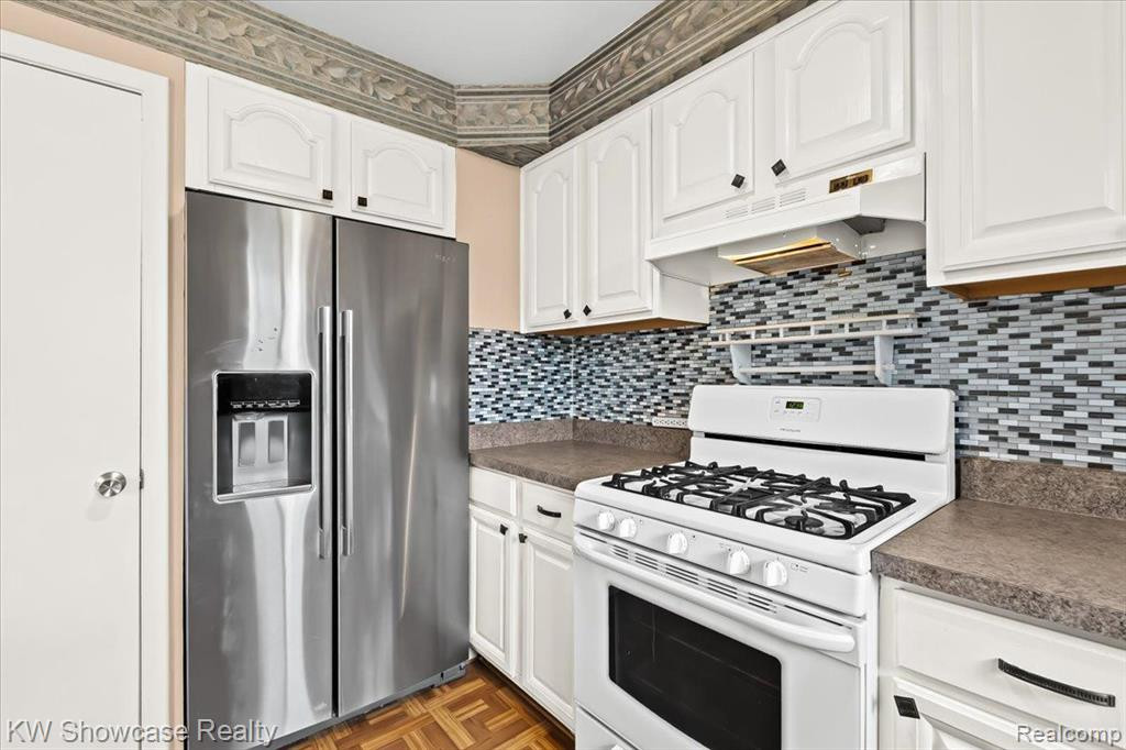6022 AMADORE Street, Commerce Twp, MI 48382 — Photo 20
