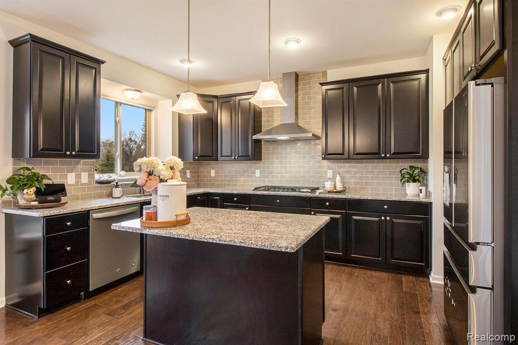 150 SINGH Boulevard, South Lyon, MI 48178 — Photo 9
