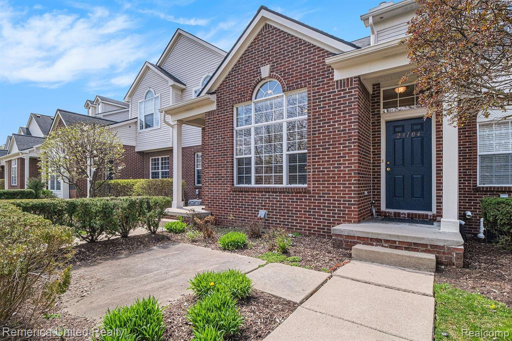 23104 ALEXA Drive, Walled Lake, MI 48390 — Photo 4