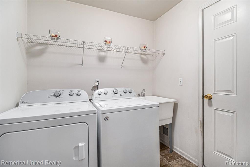 23104 ALEXA Drive, Walled Lake, MI 48390 — Photo 21